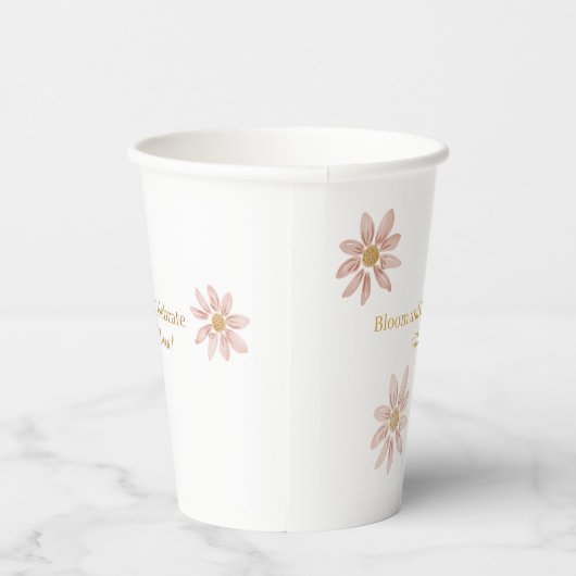 Anpassbare Wild Daisy Bloom und Celebrate Pappbecher (Rechts)