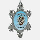 Anpassbare "Zeitfliegen, wenn" Uhr Schneeflocken Zinn-Ornament (Links)