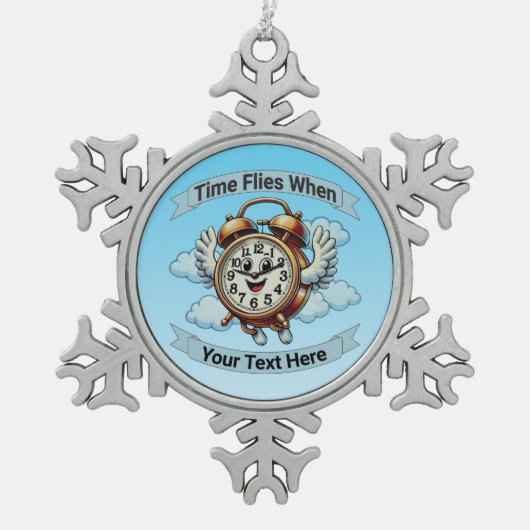 Anpassbare "Zeitfliegen, wenn" Uhr Schneeflocken Zinn-Ornament (Vorderseite)