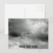 Anpassbarer Gleitschirm mit grauem Himmel Postkarte (Vorne/Hinten)