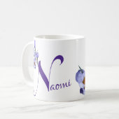 Anpassbarer Naomi-Name hübsch lila Blumengürtel Kaffeetasse (Vorderseite Links)