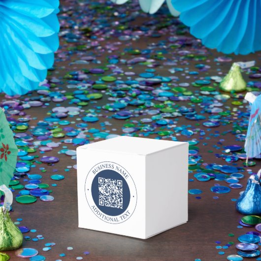 Anpassbarer QR-Code & Text | Dunkles Marineblau Geschenkschachtel (Party)