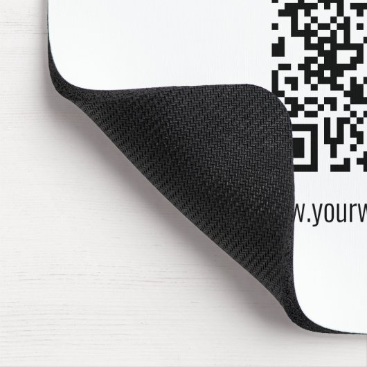 Anpassbarer QR-Code und Geschäftsname Mousepad (Ecke)