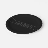 Anpassbarer Text | Bold Modern Black & Dark Gray Pappteller (Schrägansicht)