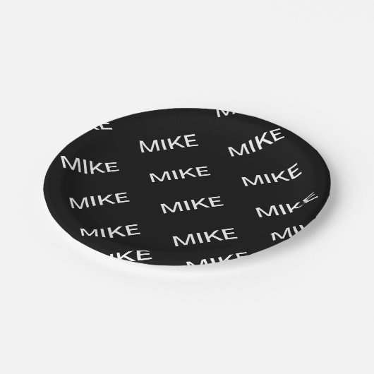 Anpassbarer Text | Bold Modern Black & White Pappteller (Schrägansicht)