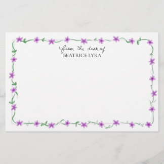 Anpassbares lila Blumenmuster Briefpapier