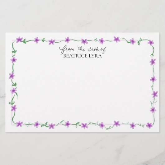 Anpassbares lila Blumenmuster Briefpapier (Vorderseite)