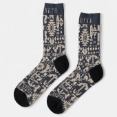 Anpassbares Monogramm Initial Aztec-Stil Design Socken (Linkes Detail)