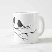 Anpassen der Farbe Zwei Vögel in Baumnatur Jumbo-Tasse (Vorderseite Rechts)