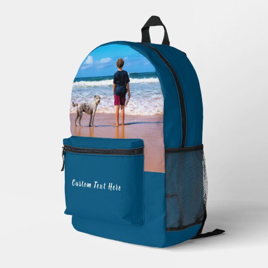 Anpassen des Foto-Backpackgeschenks mit Textname Bedruckter Rucksack (Rückseitige Ecke Rechts)
