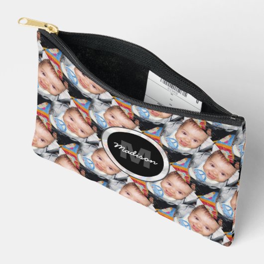 Anpassen des Monogrammmusters Ihres benutzerdefini Zubehörtasche (Offen)