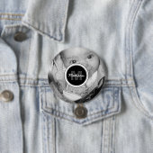 Anpassen des Monogramms für das Schwarz-weiße Foto Button (Beispiel)
