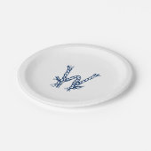 Anpassen des nautischen Seilknotens an das Party Pappteller (Schrägansicht)