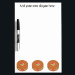 Anpassen dieser Bagel-Grafik Trockenlöschtafel<br><div class="desc">Fügen Sie einen Slogan oder einen Namen hinzu,  um ein personalisiertes Geschenk mit einem bagel Thema zu erstellen. Bild zeigt einen Brotring mit Salat,  Fleisch und Tomaten.</div>