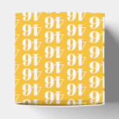 Anpassen mit Anzahl, Anfangsmonogramm gelb Geschenkschachtel (Oben)