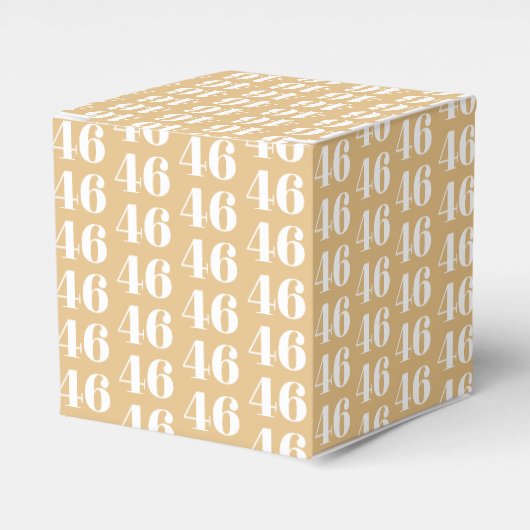 Anpassung mit Anzahl, anfängliches Monogramm Kamel Geschenkschachtel (Vorderseite)