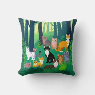 Ansammlung von Katzen in einem schattigen Waldlade Kissen