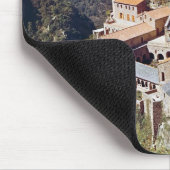 Ansicht der Abtei von St Martin du Canigou Mousepad (Ecke)