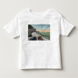 Ansicht der alten Autos auf Whiteface Denkmal Hwy Kleinkind T-shirt