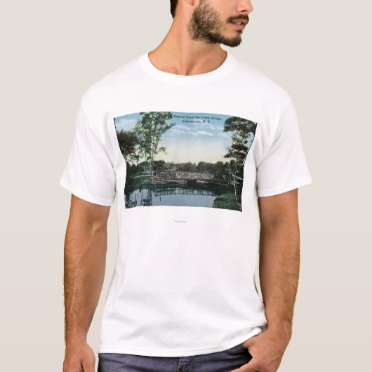 Ansicht der Central Park-Nebenfluss-Brücke T-Shirt (Vorderseite)