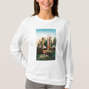 Ansicht der indischen Gräber und der Totempfähle T-Shirt