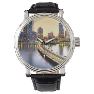 Ansicht der Mandarine orientalisches Miami mit Armbanduhr