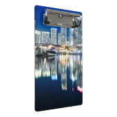 Ansicht der Skyline mit Reflexion im Wasser, Miami Mini Klemmbrett (Schrägansicht)
