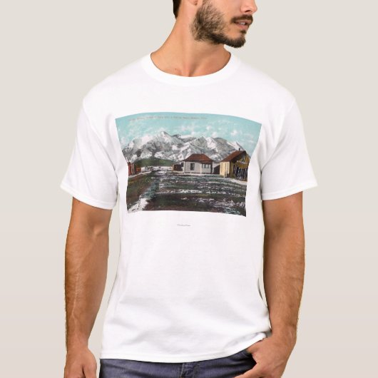 Ansicht der Stadt und des Berges nach einem T-Shirt (Vorderseite)