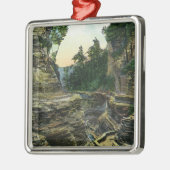 Ansicht der südlichen Eingangs-Schlucht Silbernes Ornament (Links)