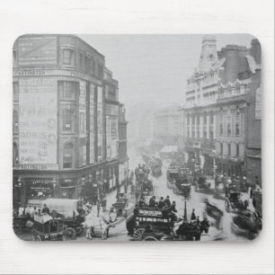 Ansicht der Tottenham-Gerichts-Straße, c.1885 Mousepad