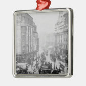 Ansicht der Tottenham-Gerichts-Straße, c.1885 Ornament Aus Metall (Links)