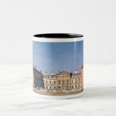 Ansicht der Westfront, umgebaut 1746-61 Zweifarbige Tasse (Mittel)