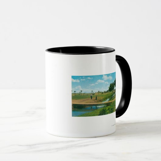 Ansicht des Golfer Hitting Ball Tasse (VorderseiteRechts)