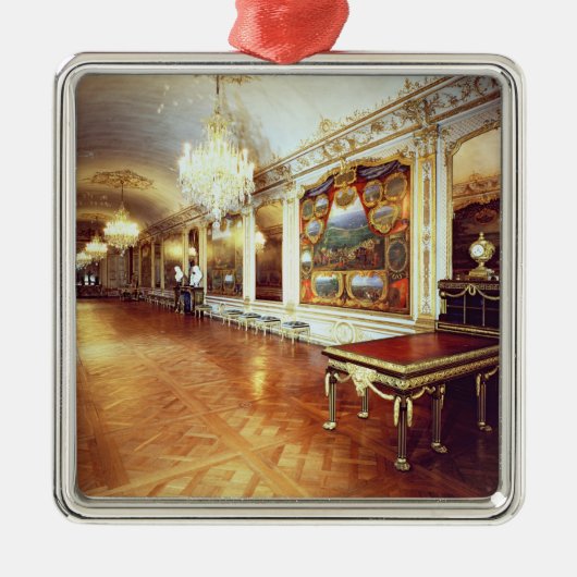 Ansicht des Halls von Kämpfen Ornament Aus Metall (Vorne)