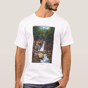 Ansicht des Heftigen Schlags-Bish fällt nahe T-Shirt