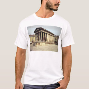 Ansicht des Maison Carree, c.19 BC T-Shirt