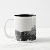 Ansicht des Museums Zweifarbige Tasse (Links)