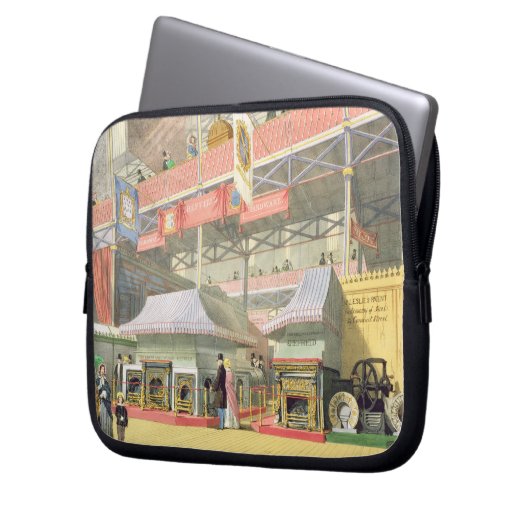 Ansicht des Sheffield-Hardware-Stands und des Laptopschutzhülle (Vorderseite Links)