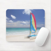Ansicht des Strandes mit Segelboot Mousepad (Mit Mouse)