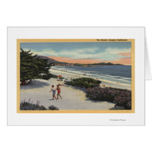 Ansicht des Strandes, Sunbathers-Gehen