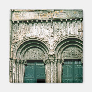 Ansicht des Südtransept Portalc.1100-04 Magnet