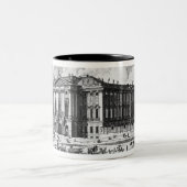 Ansicht des Trautson Palastes errichtet für Zweifarbige Tasse (Mittel)