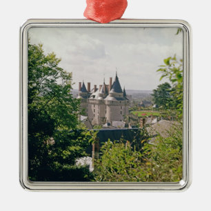 Ansicht des wieder hergestellten Chateaus vom Ornament Aus Metall