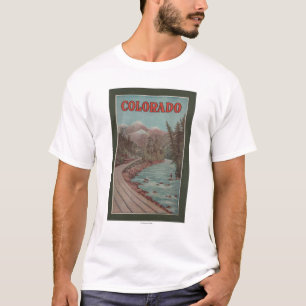 Ansicht des Zugs neben Fluss- Reise-Plakat T-Shirt