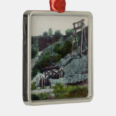 Ansicht eines Diamanten MineOroville, CA Silbernes Ornament (Rechts)