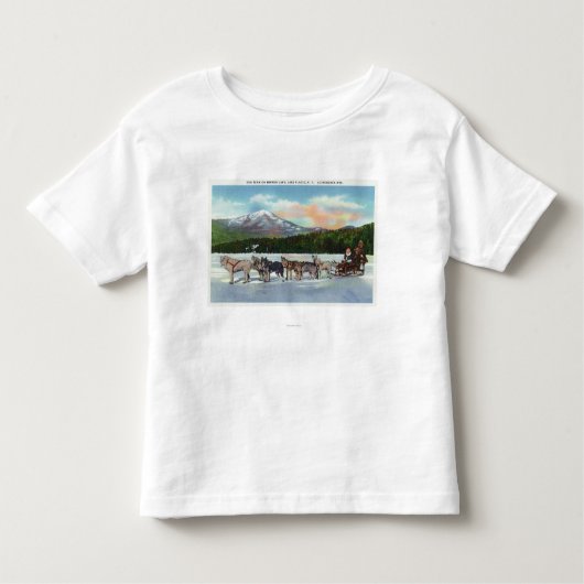 Ansicht eines Dogsled Teams auf Mirror See Kleinkind T-shirt (Vorderseite)
