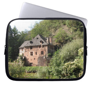 Ansicht eines Manorhauses (Foto) Laptopschutzhülle