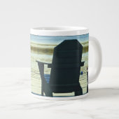 Ansicht von Adirondack Stühlen im Adirondacks, NY Jumbo-Tasse (Vorderseite Rechts)