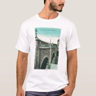 Ansicht von einem konkreten BridgeLos Gatos, CA T-Shirt