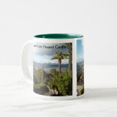 Ansicht von Hearst Schloss Zweifarbige Tasse (Vorderseite Links)